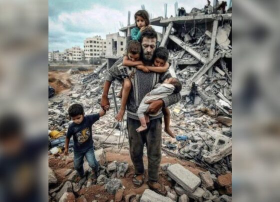 Israel atacou escolas transformadas em abrigos na Faixa de Gaza de forma deliberada, diz jornal