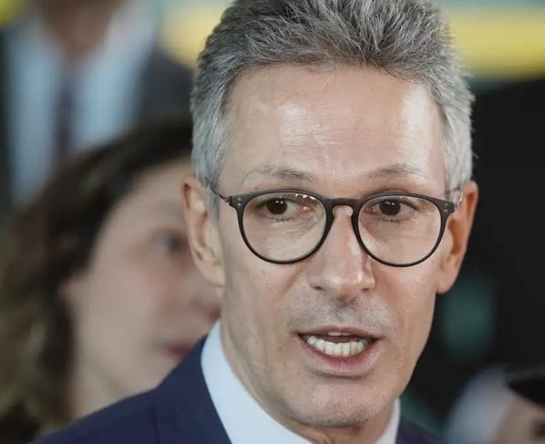 Filho de Renato Russo notifica Novo por usar música do Legião Urbana em evento de Zema