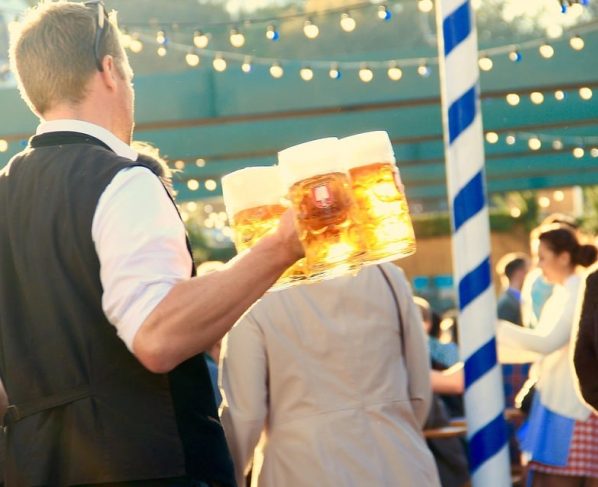 Por que os alemães estão bebendo menos cerveja? Consumo cai a níveis históricos em 30 anos
