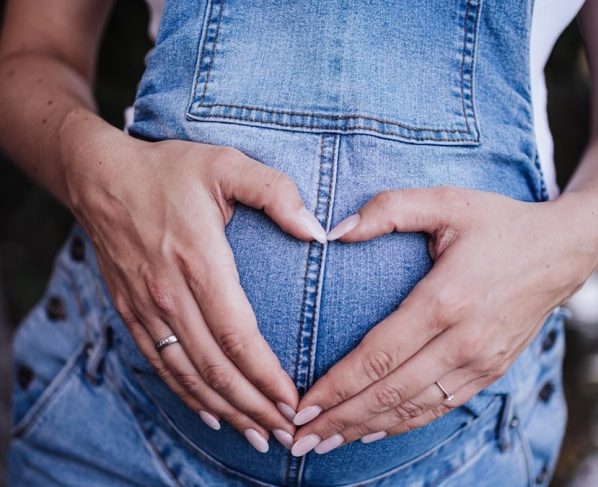 TRT Goiás condena empresa de Itumbiara por não registrar trabalhadora que engravidou