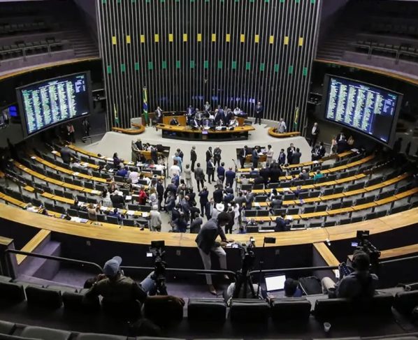 Delegados da PF alertam sobre riscos da PEC da Blindagem