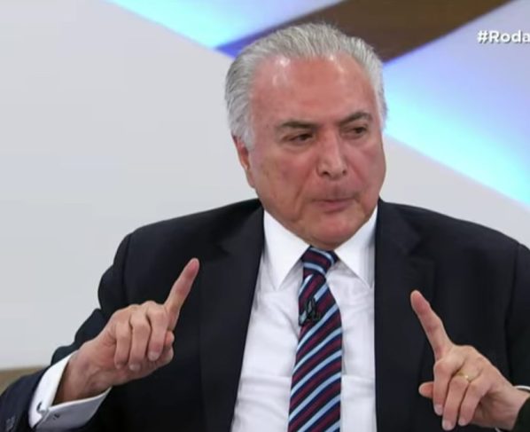 Temer confirma convite para disputar presidência pelo PSDB: 'Gentileza do Perillo'