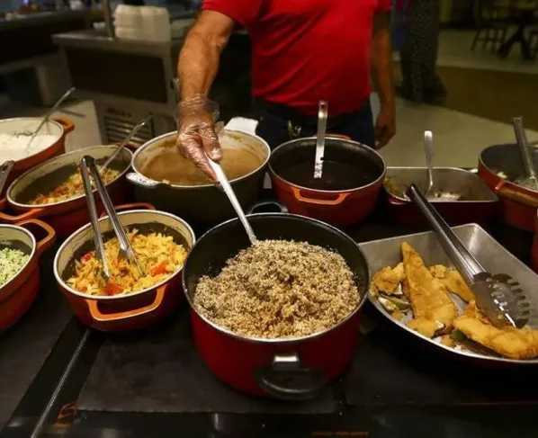 Lula assina decreto que muda regras para vale-refeição e alimentação