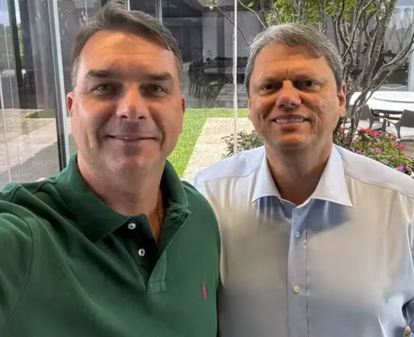 Com Flávio pré-candidato, Tarcísio reforça discurso de reeleição com entregas antes de férias
