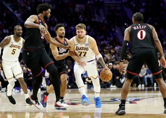 Rodada de Natal da NBA tem Knicks, Lakers e OKC em ação. Veja jogos - destaque galeria
