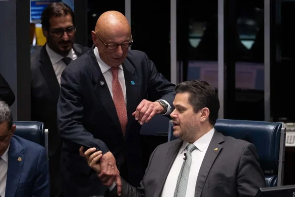 Senado aprova Dosimetria que beneficia Bolsonaro e presos pelo 8/1 - destaque galeria