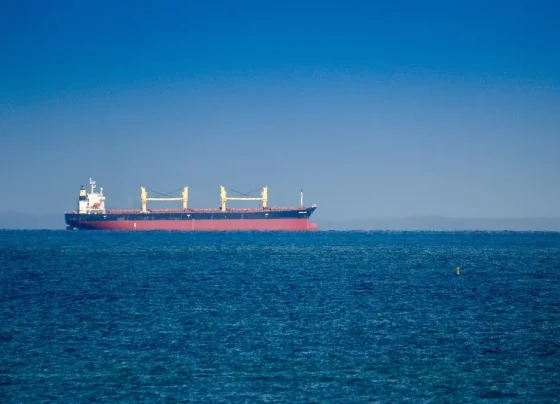 China condena apreensão de navios-petroleiros pelos EUA