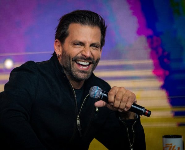 Brasília (DF), 11/05/2021 Henri Castelli faz live em Brasília