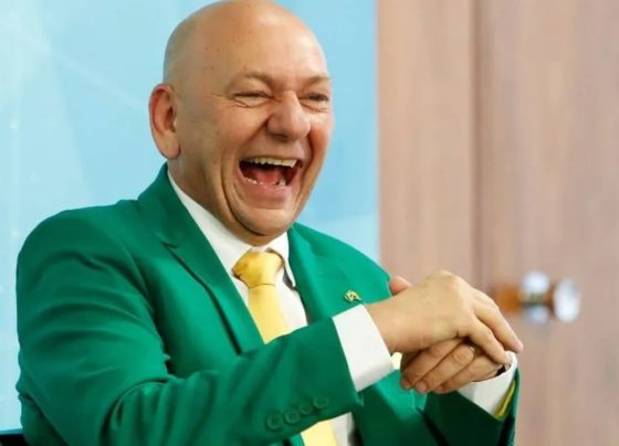 Luciano Hang processa ator por posts após incêndio em loja da Havan; saiba quem Empresário pede indenização de até R$ 50 mil Tuca Andrada