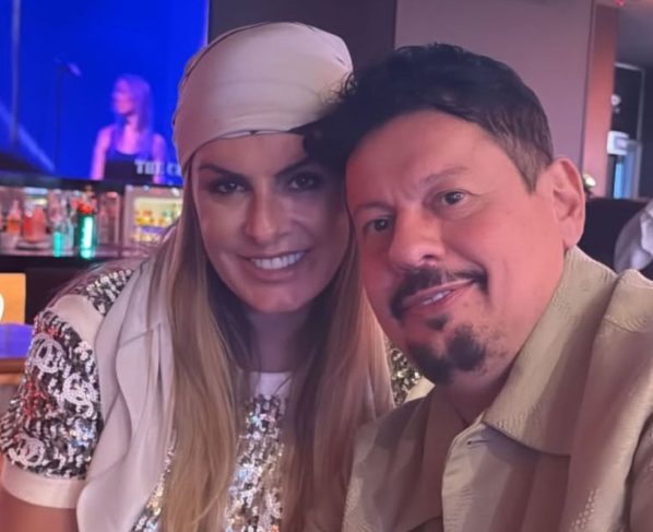 Foto colorida de Marcos Araújo e a nova namorada - Metrópoles