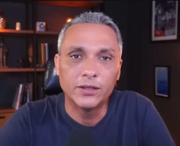 "Fogo amigo chegou a um nível que não dá mais", diz Gayer em comunicado nas redes