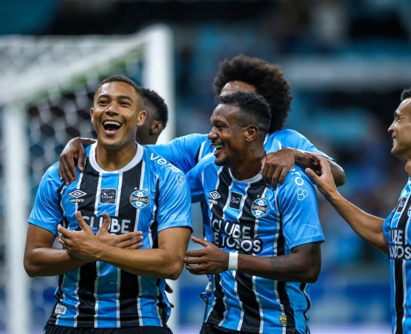 Grêmio vence Novo Hamburgo e vai à semifinal do Campeonato Gaúcho - destaque galeria