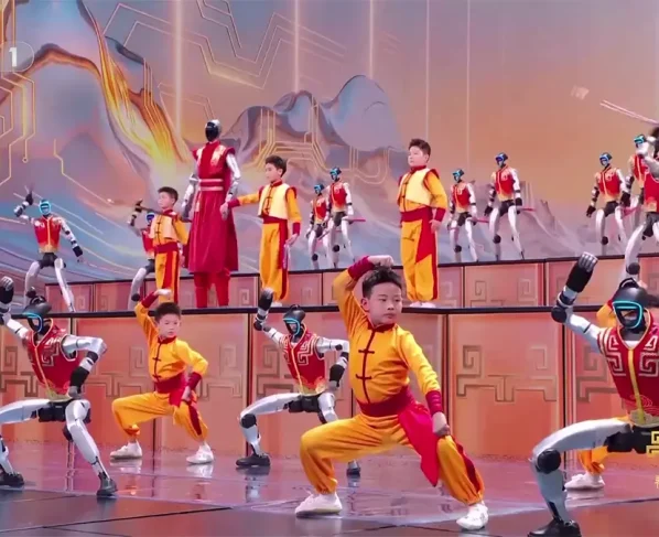 Robôs-humanoides-chineses-marcam-o-Ano-Novo-Lunar