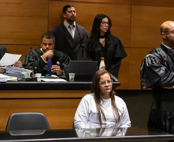 Madrasta é condenada a 49 anos por envenenar enteada e tentar matar enteado no Rio