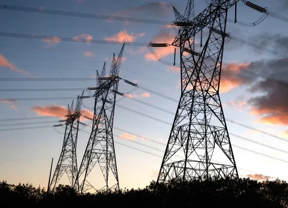 'Troca de concessionária', diz Caiado após Goiás alcançar melhor resultado no fornecimento de energia