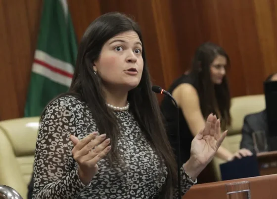 Vereadora Aava Santiago é dirigente do PSB goiano