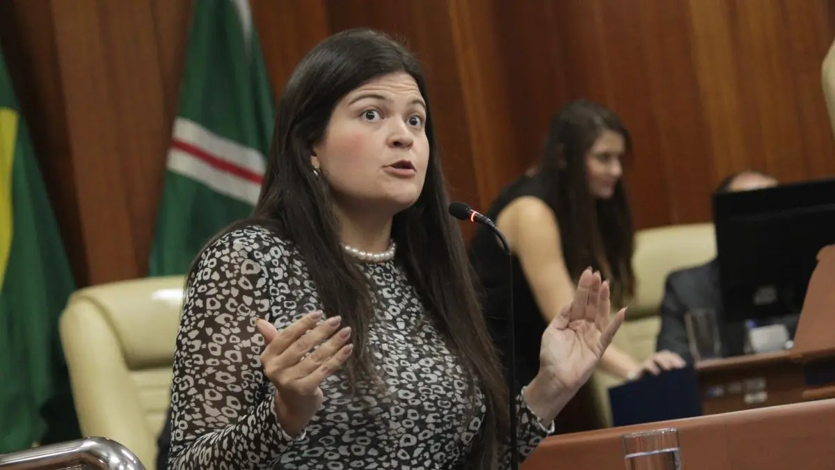 Vereadora Aava Santiago é dirigente do PSB goiano