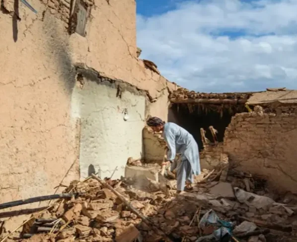Terremoto mata 12 no Afeganistão, incluindo 8 pessoas da mesma família