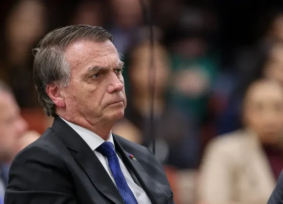 Moraes diz que arma de Bolsonaro pode ser falta grave e levar a revogação de prisão domiciliar PGR pistola apreendida