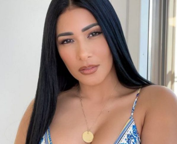 Simaria posta foto nua e apaga logo depois; veja a imagem Clique íntimo viralizou entre os fãs da sertaneja simaria sem roupa